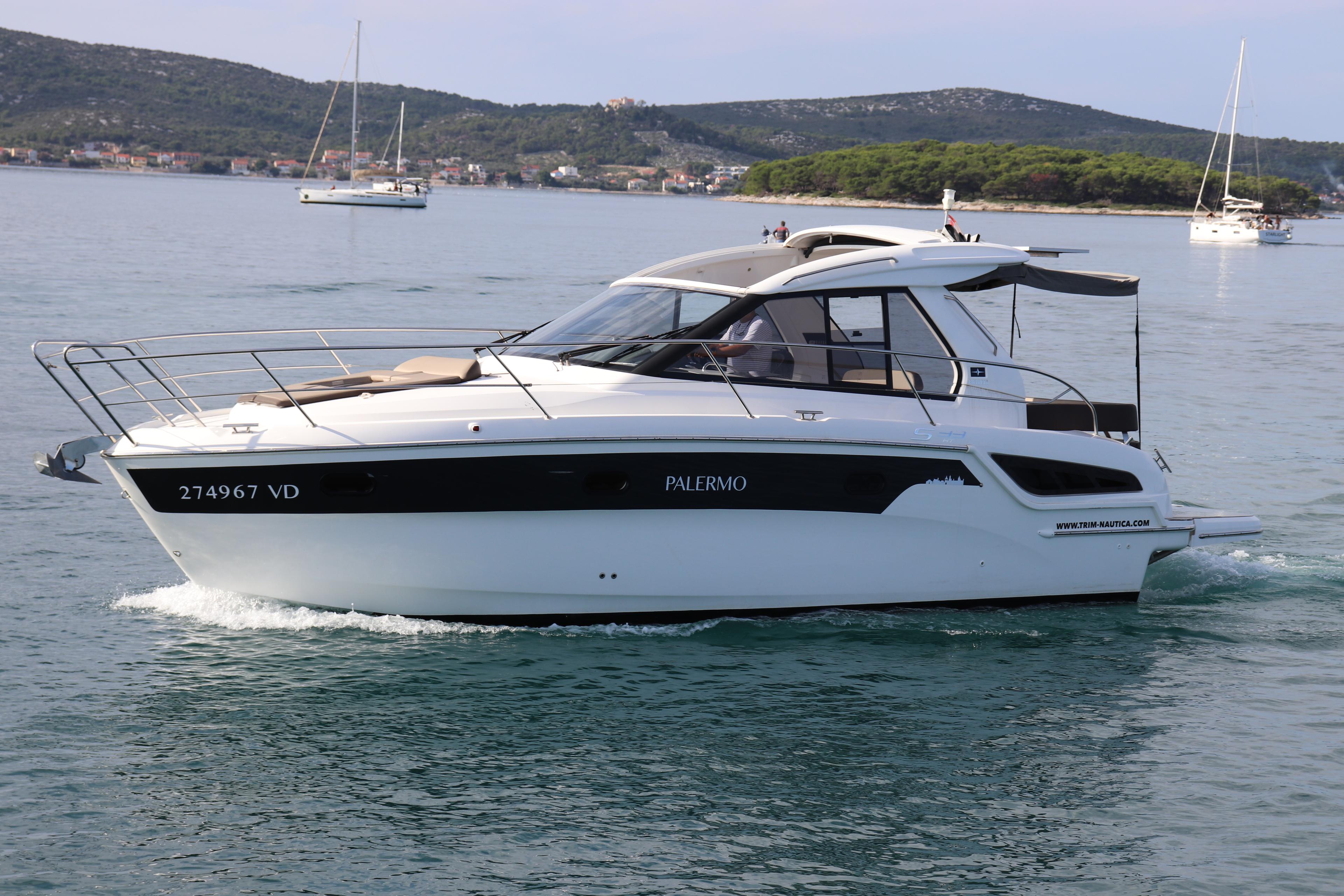 Bavaria 33 Sport HT, picture 5