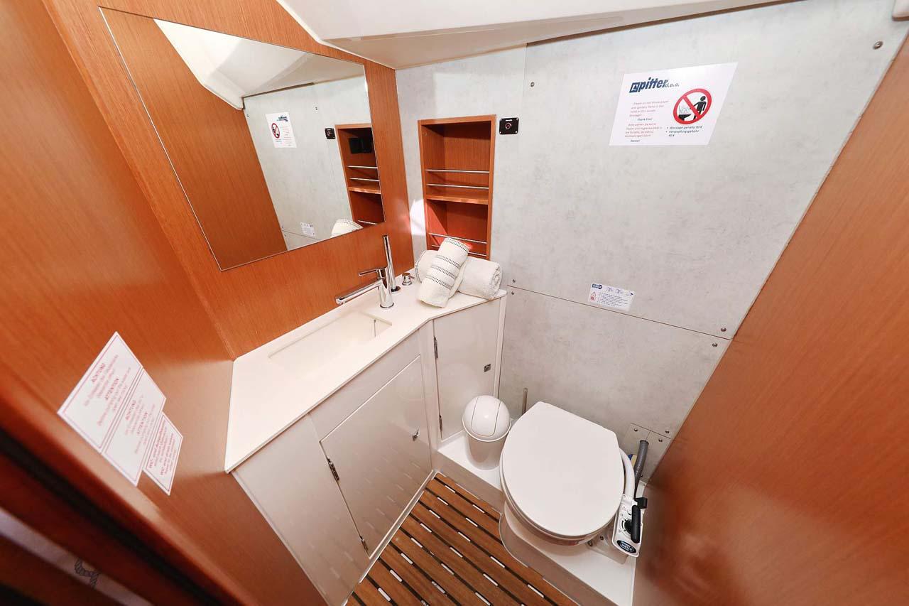 Bavaria C42 Style, picture 31