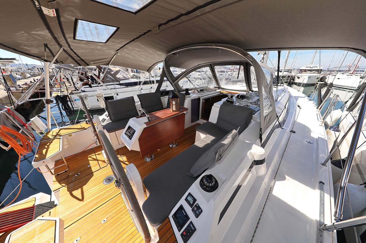 Bavaria C42 Style, picture 9
