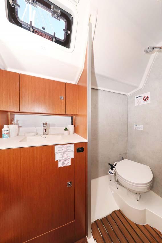 Bavaria C42 Style, picture 29