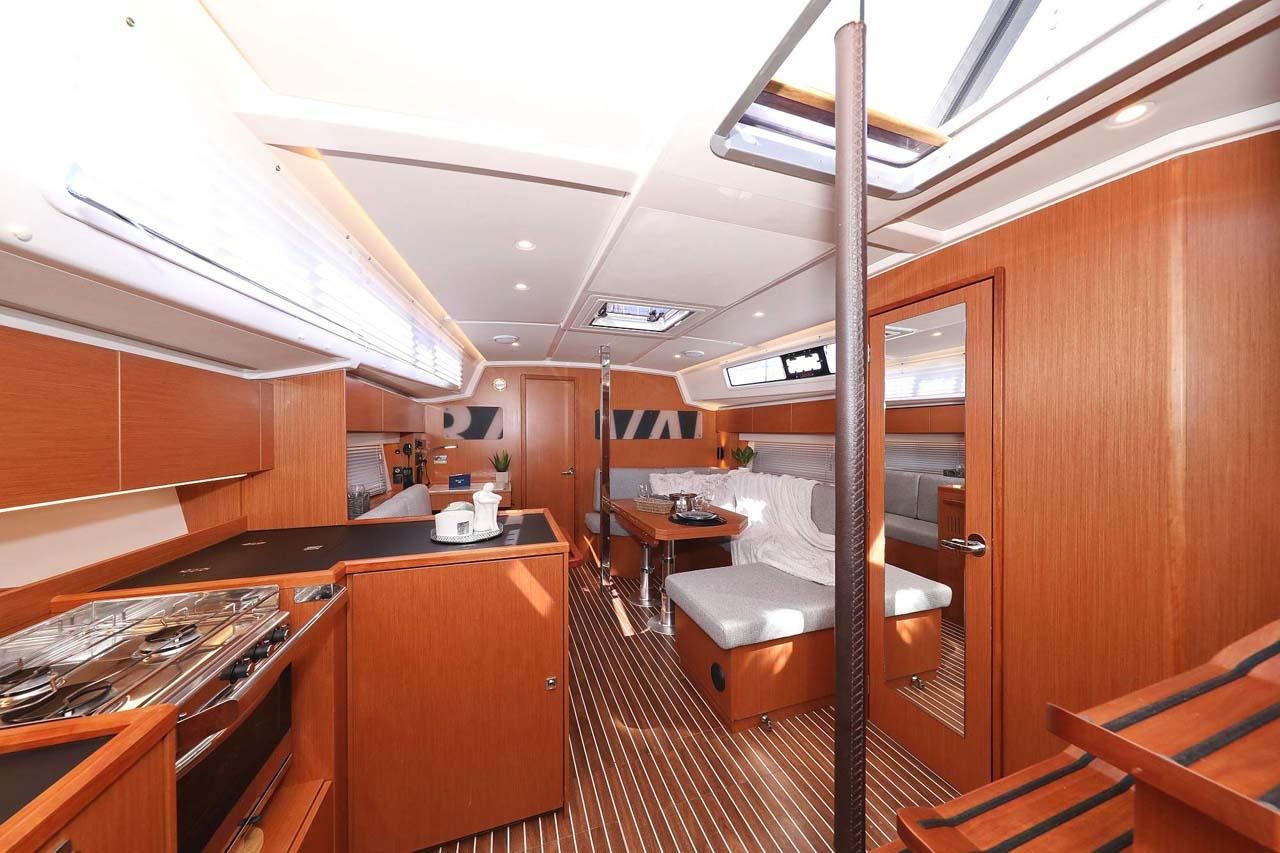 Bavaria C42 Style, picture 11