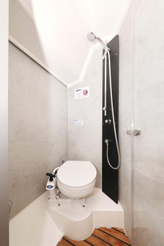 Bavaria C42 Style, picture 30