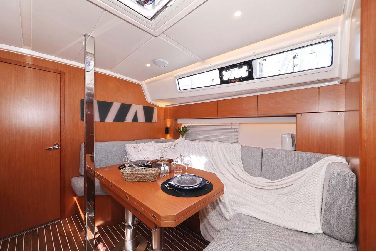 Bavaria C42 Style, picture 14