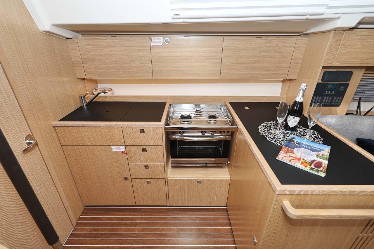 Bavaria C38 Style, picture 19