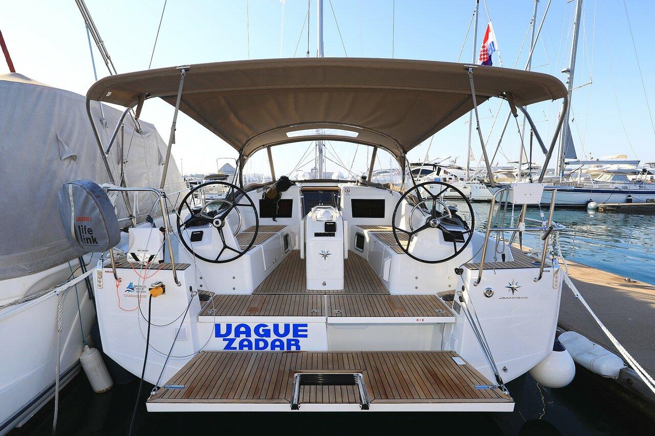 Sun Odyssey 410 - 3 cab., picture 1