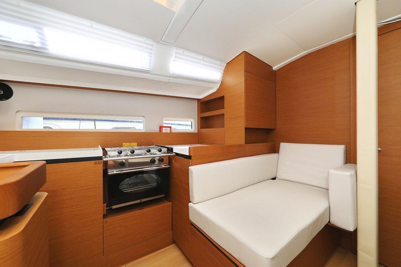 Sun Odyssey 410 - 3 cab., picture 9