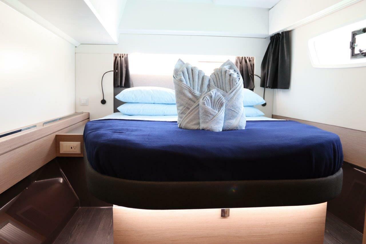 Fountaine Pajot Astrea 42 - 4 + 1 cab., picture 18