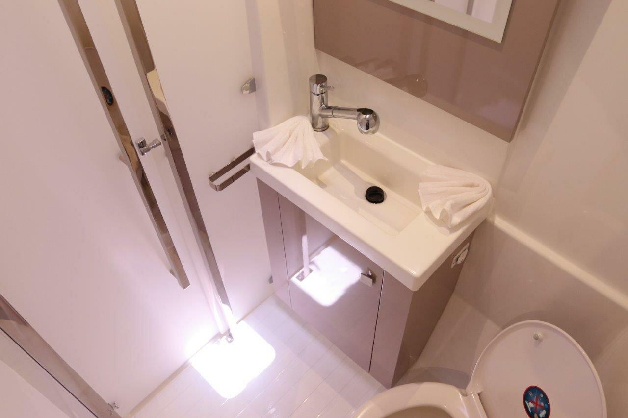 Fountaine Pajot Astrea 42 - 4 + 1 cab., picture 22