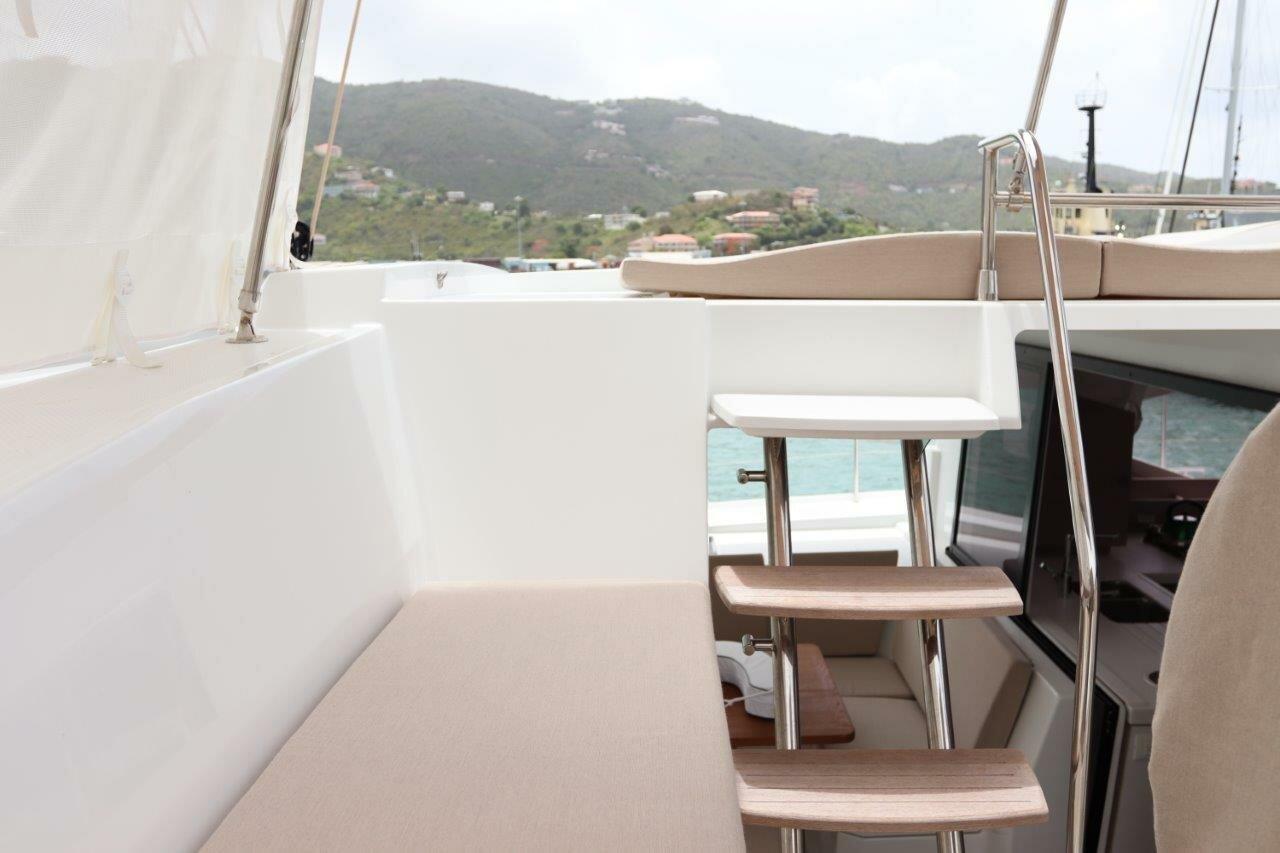 Fountaine Pajot Astrea 42 - 4 + 1 cab., picture 12