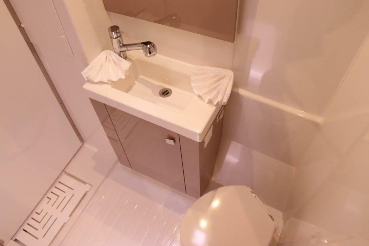 Fountaine Pajot Astrea 42 - 4 + 1 cab., picture 22