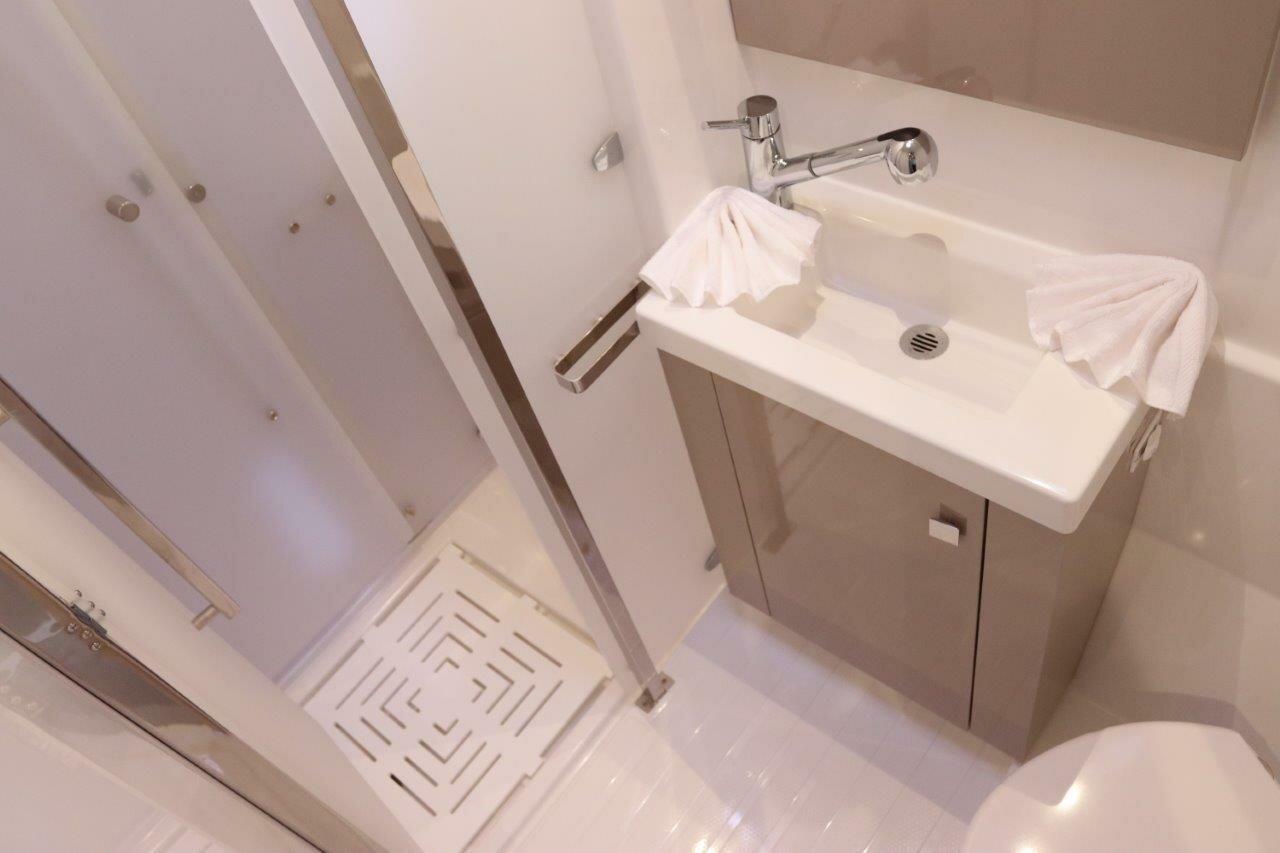 Fountaine Pajot Astrea 42 - 4 + 1 cab., picture 23