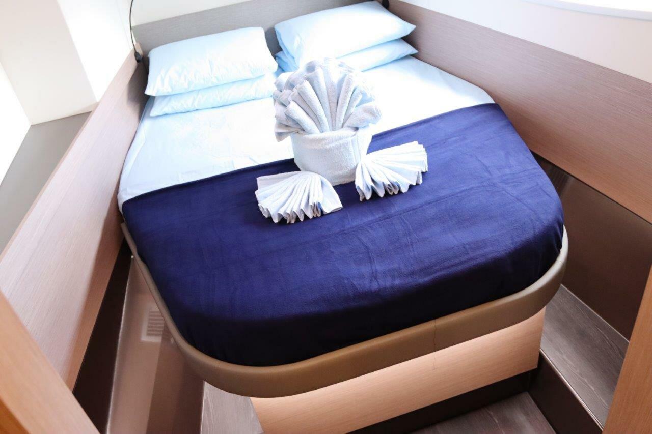 Fountaine Pajot Astrea 42 - 4 + 1 cab., picture 21