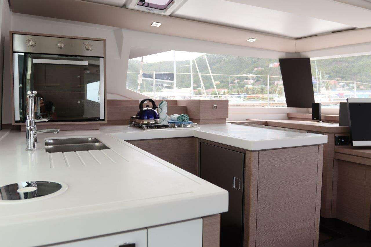 Fountaine Pajot Astrea 42 - 4 + 1 cab., picture 15