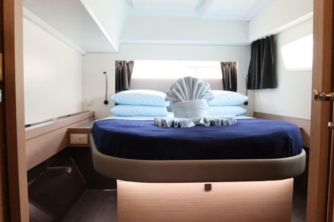 Fountaine Pajot Astrea 42 - 4 + 1 cab., picture 18