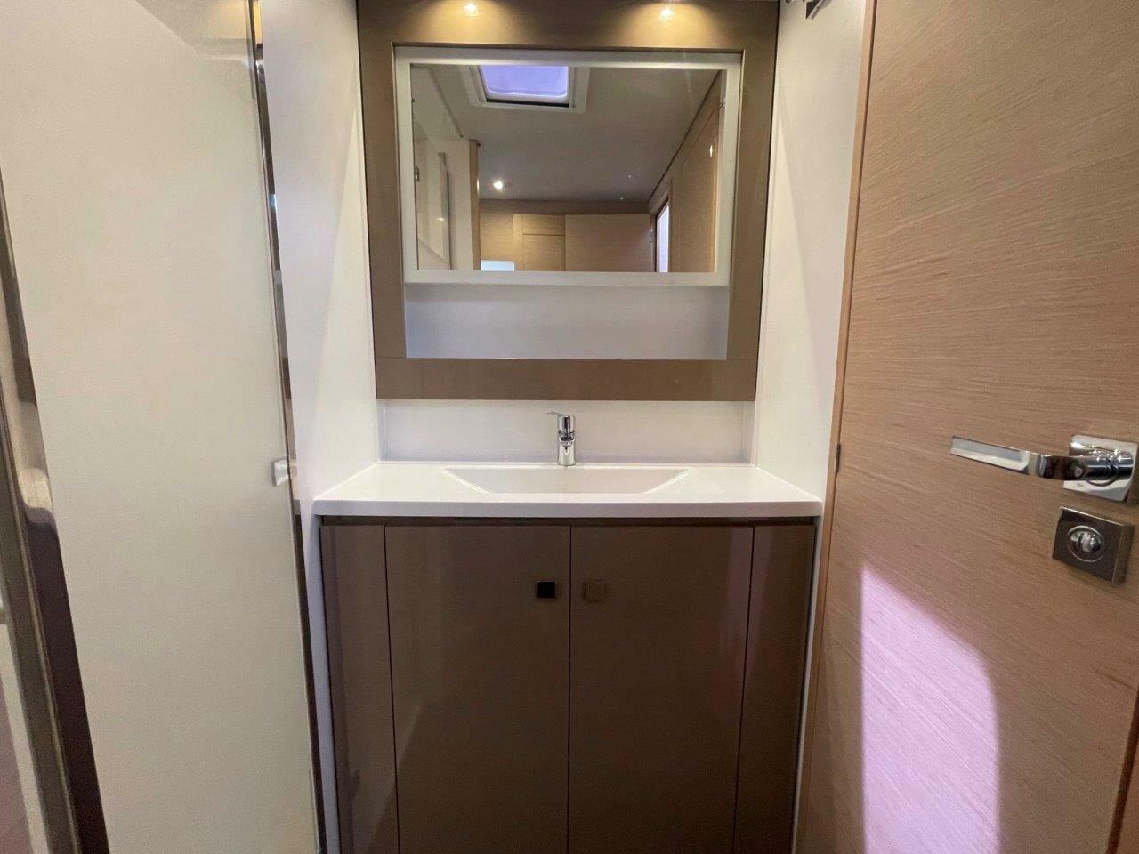 Fountaine Pajot Saba 50 - 5 cab., picture 18