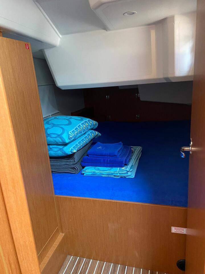 Bavaria C38, picture 7