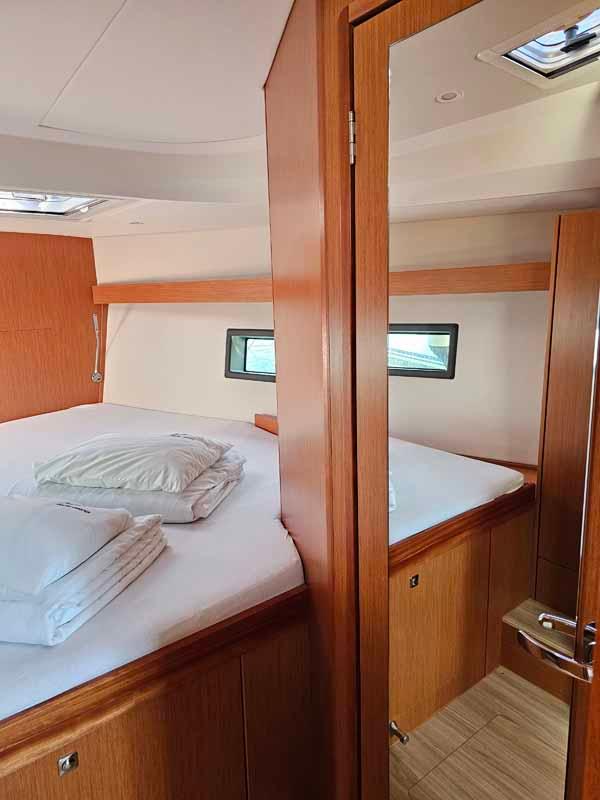 Bavaria C42, picture 9