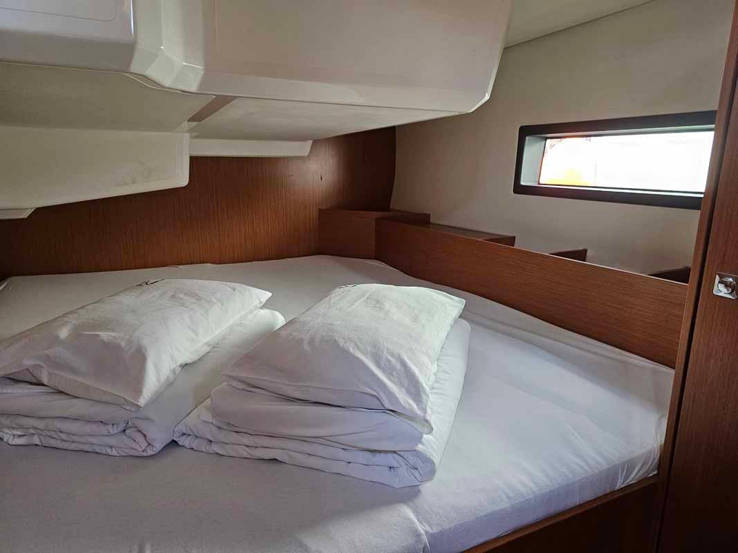 Bavaria C42, picture 11