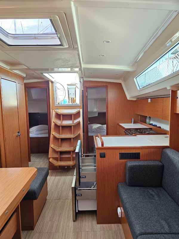 Bavaria C42, picture 5