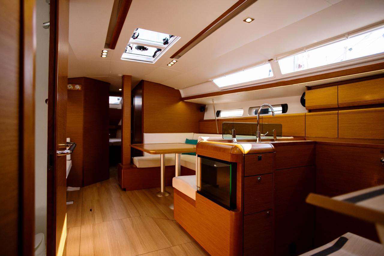 Sun Odyssey 449, picture 7