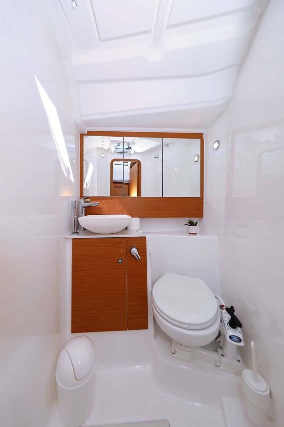 Dufour 430, picture 28