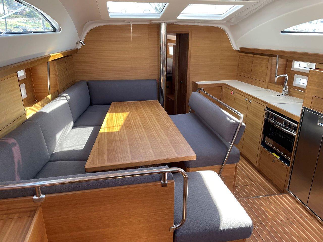 Elan Impression 45.1, picture 3