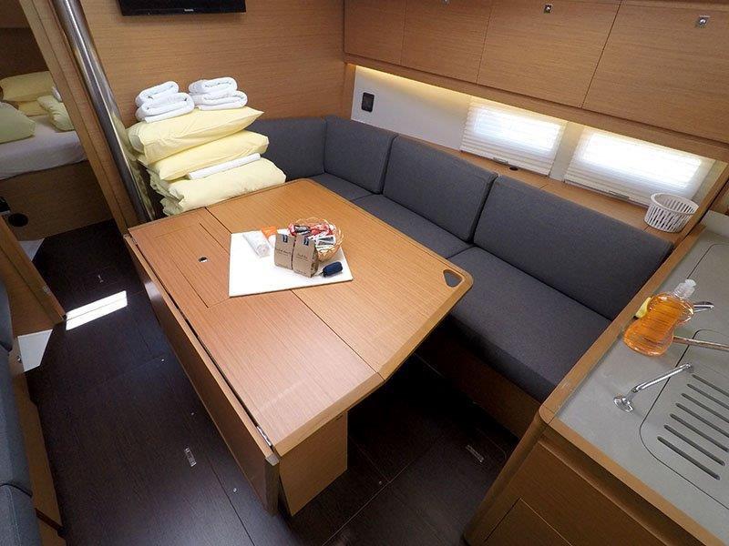 Dufour 390 GL, picture 10