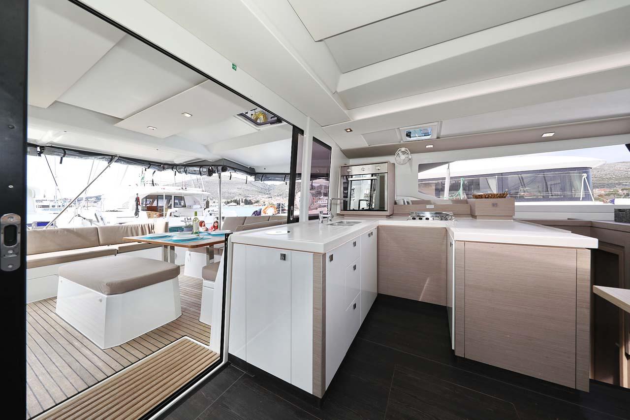 Fountaine Pajot Astrea 42 - 4 + 2 cab., picture 18