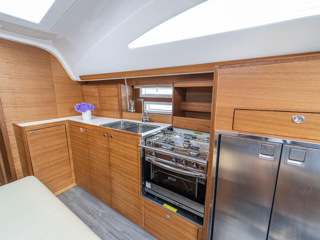 Elan Impression 45.1, picture 8