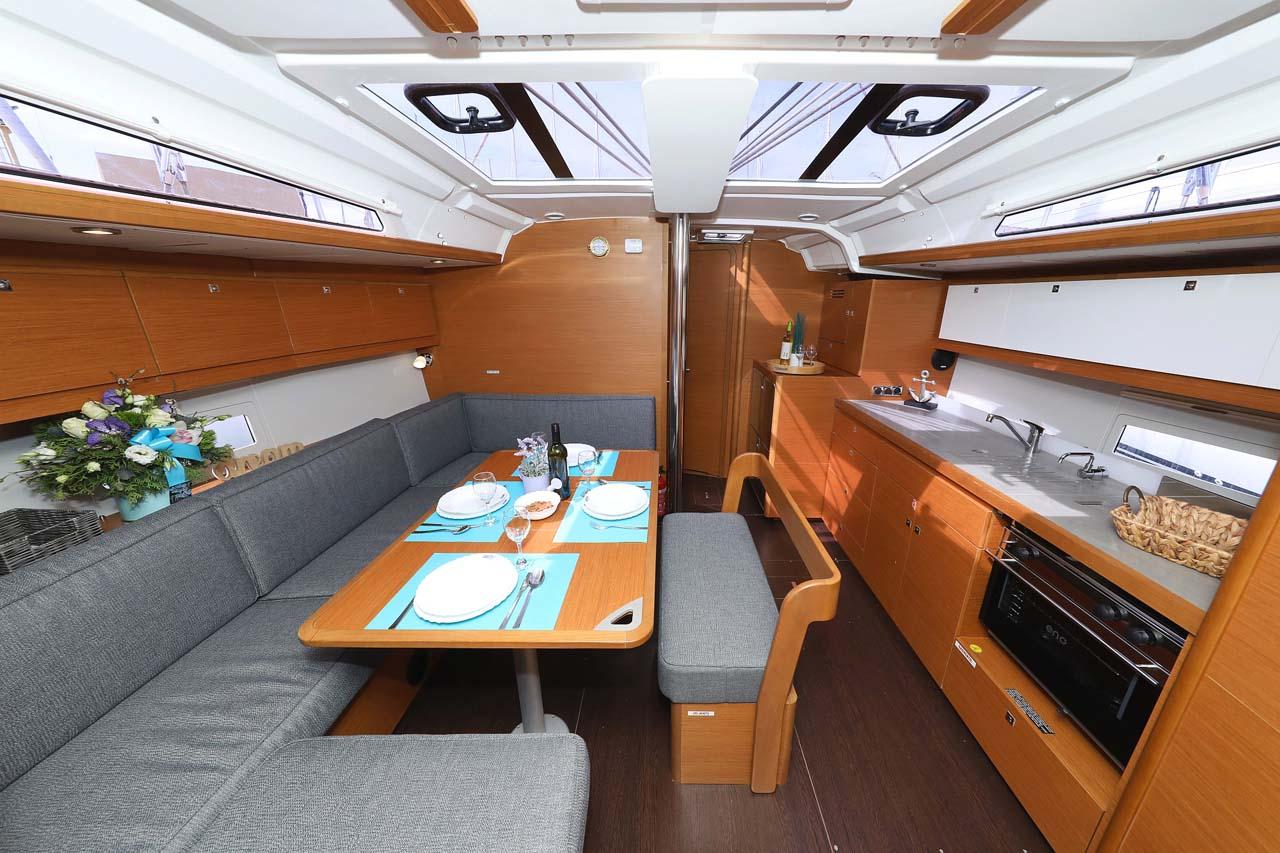Dufour 430, picture 11