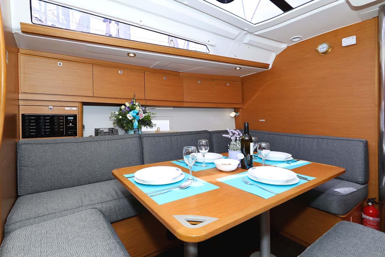 Dufour 430, picture 12