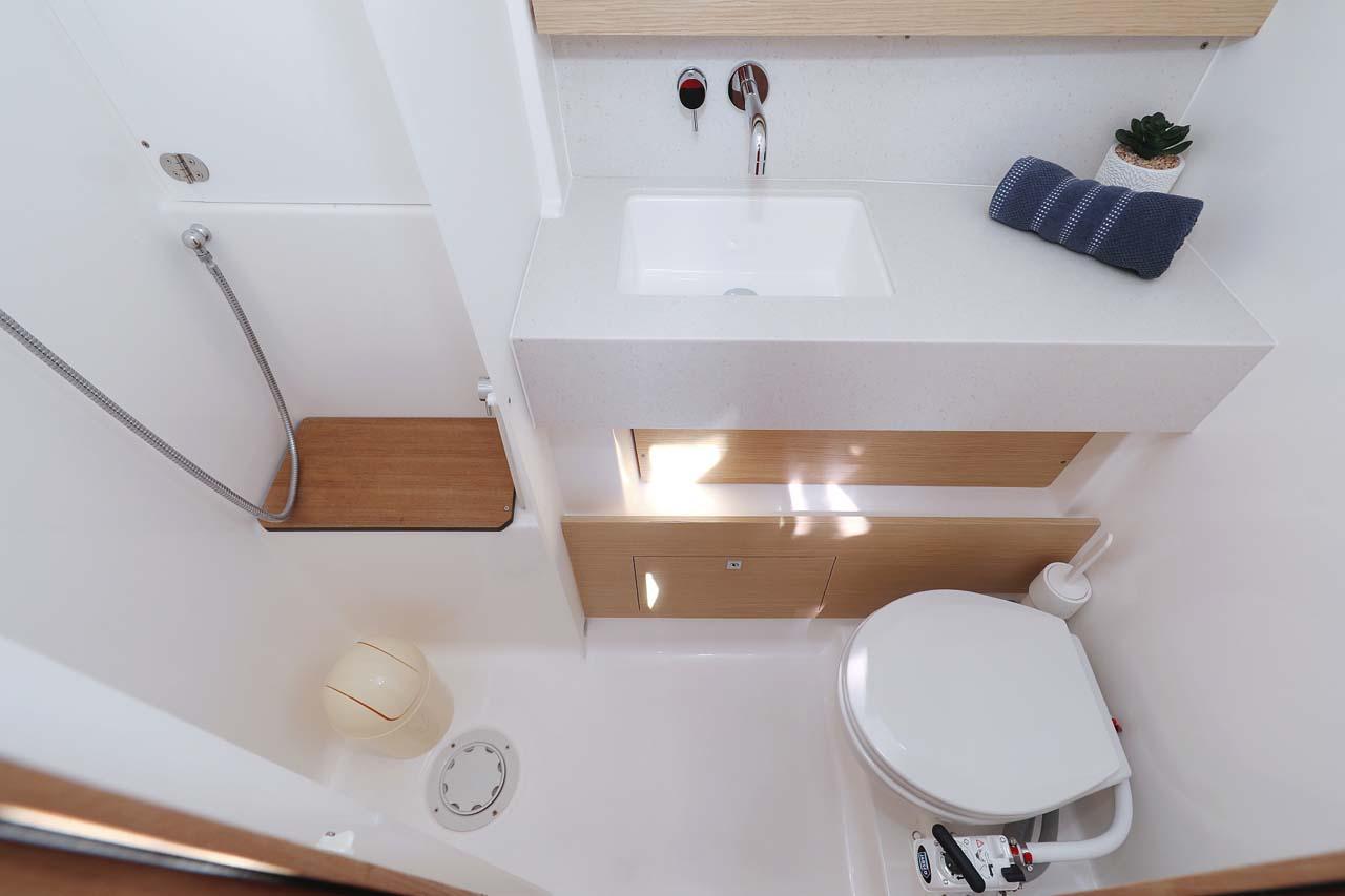 Dufour 470 - 4 cab., picture 24