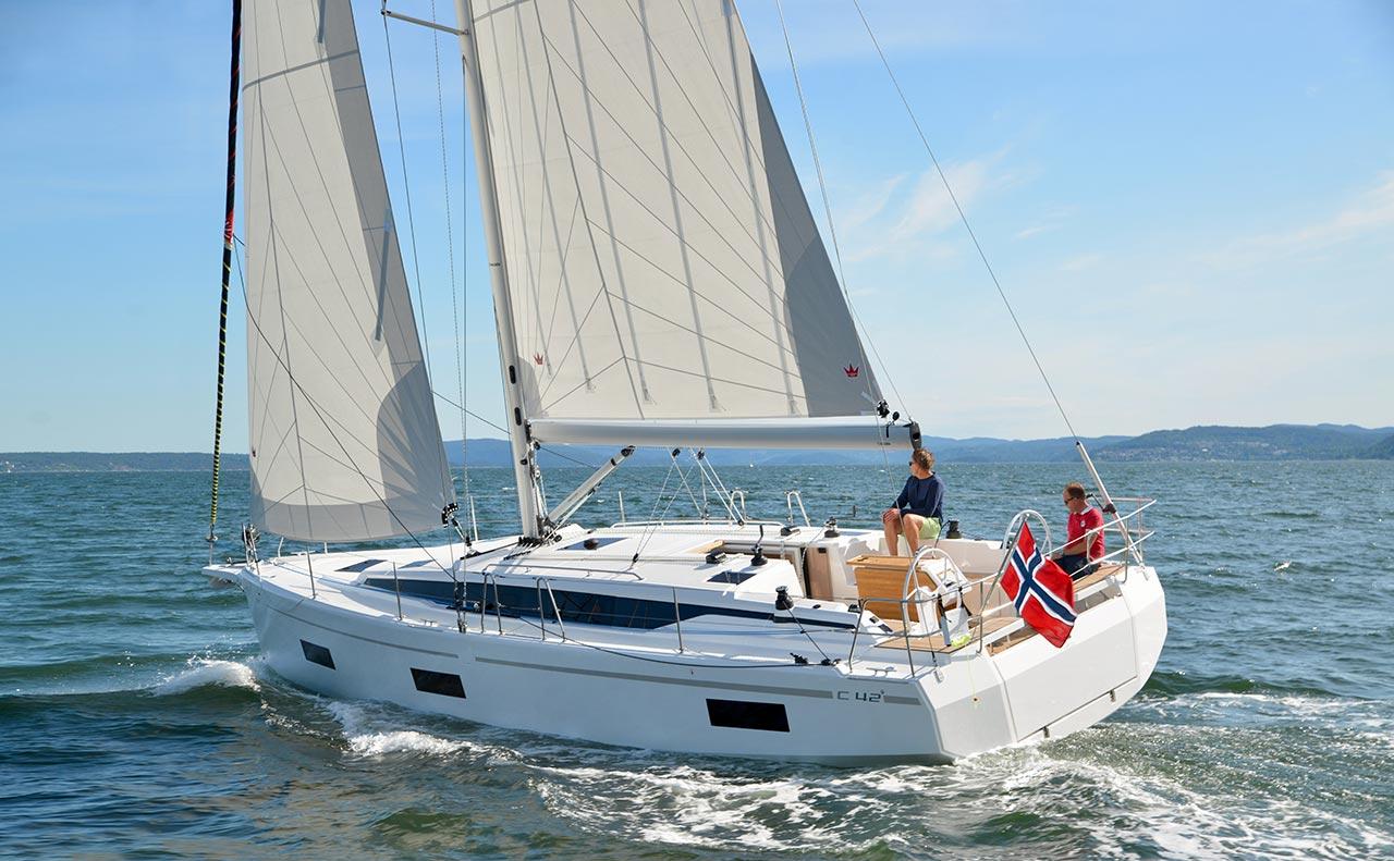 Bavaria C42, picture 4