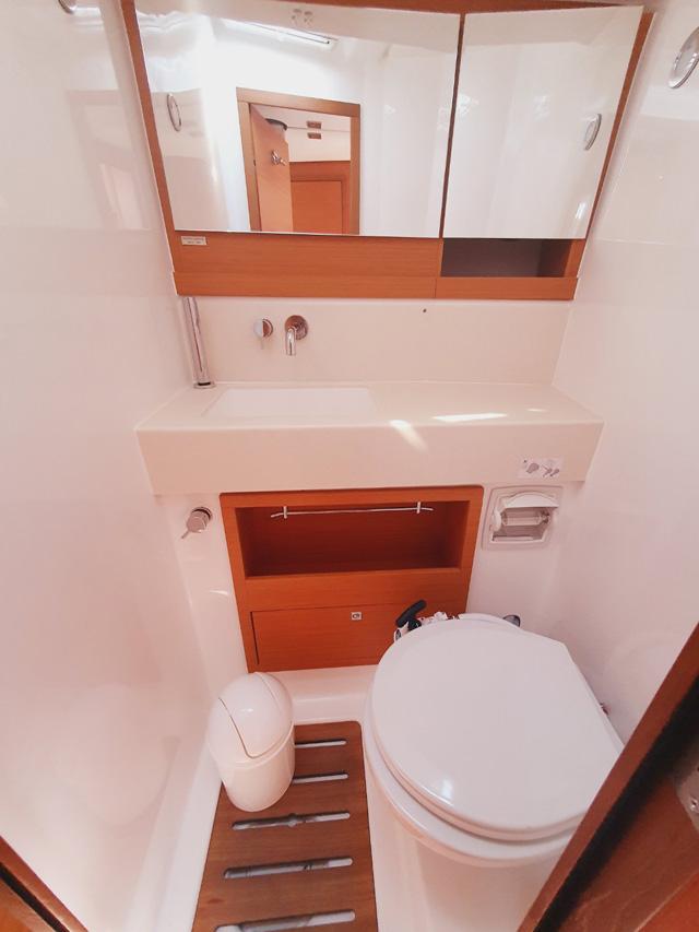 Dufour 470 - 4 cab., picture 20