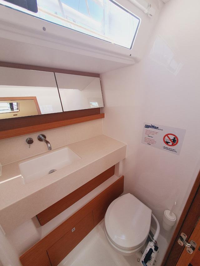 Dufour 470 - 4 cab., picture 23