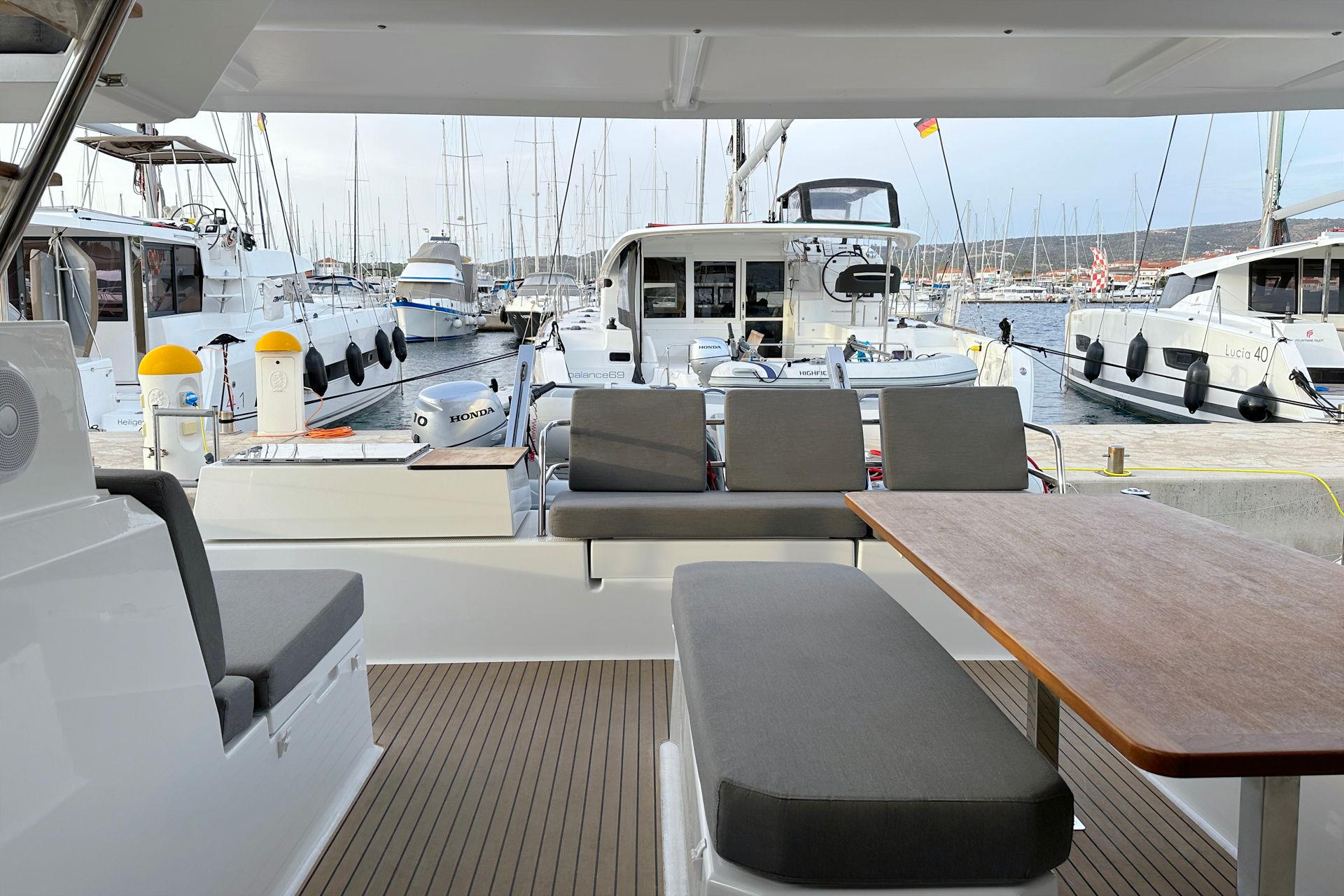 Fountaine Pajot Astrea 42, picture 8