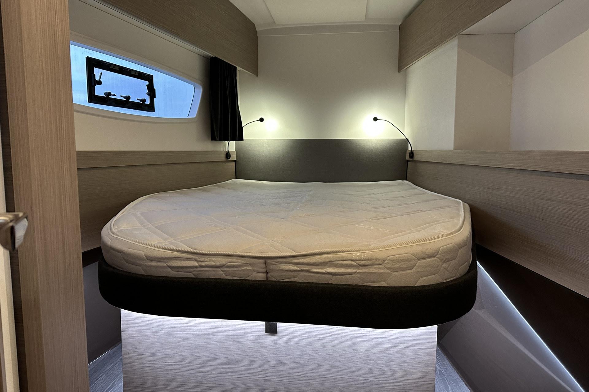 Fountaine Pajot Astrea 42, picture 17