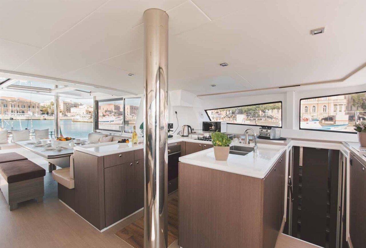 Bali 5.4 - 5 + 2 cab, picture 10