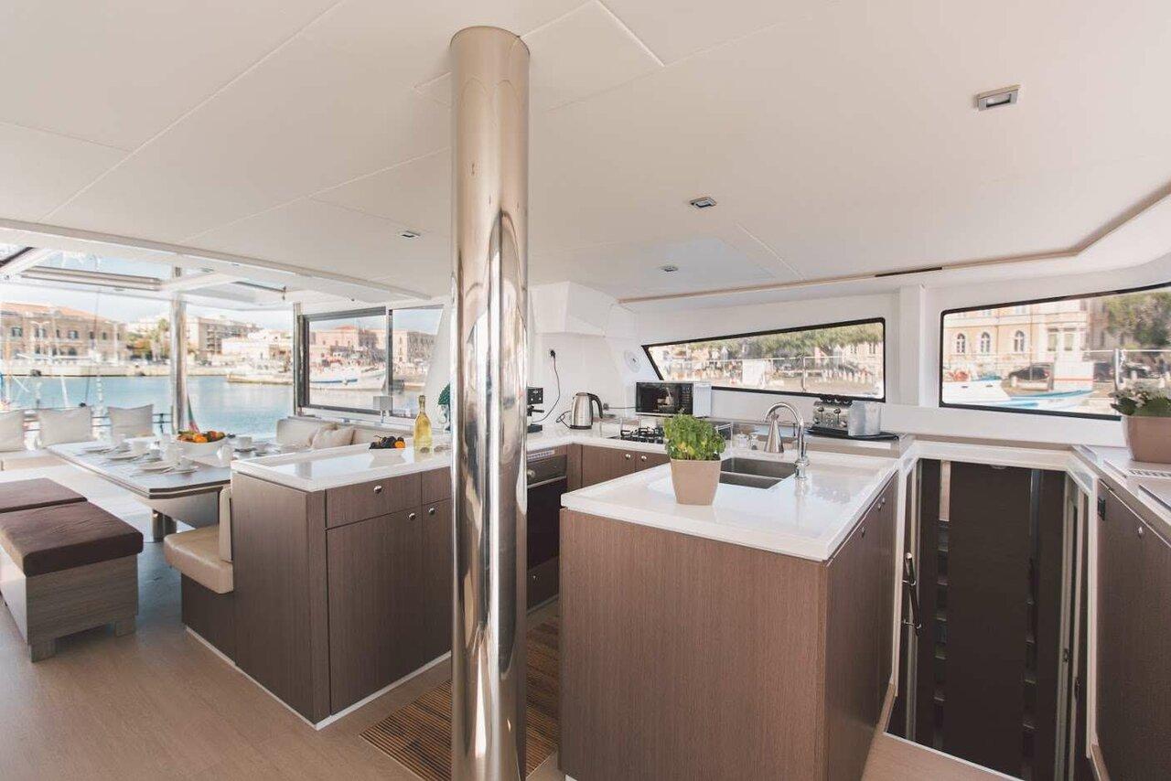 Bali 5.4 - 5 + 2 cab, picture 10