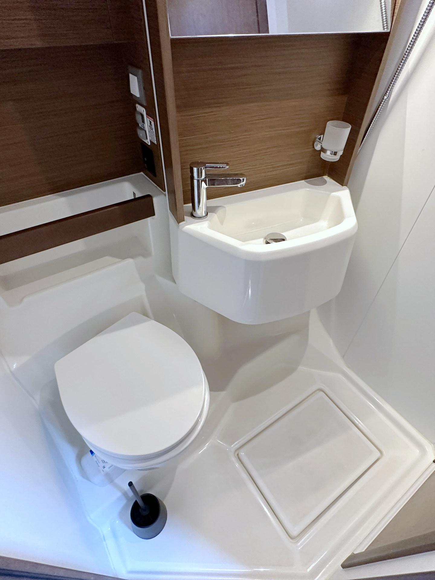 Oceanis 51.1, picture 22