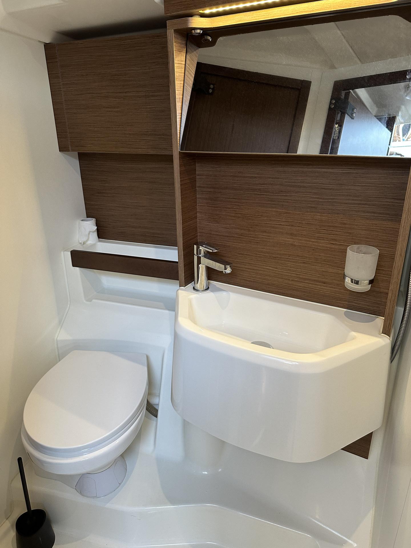 Oceanis 51.1, picture 23