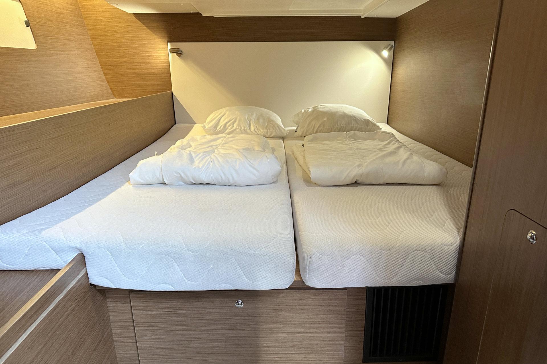 Oceanis 51.1, picture 17