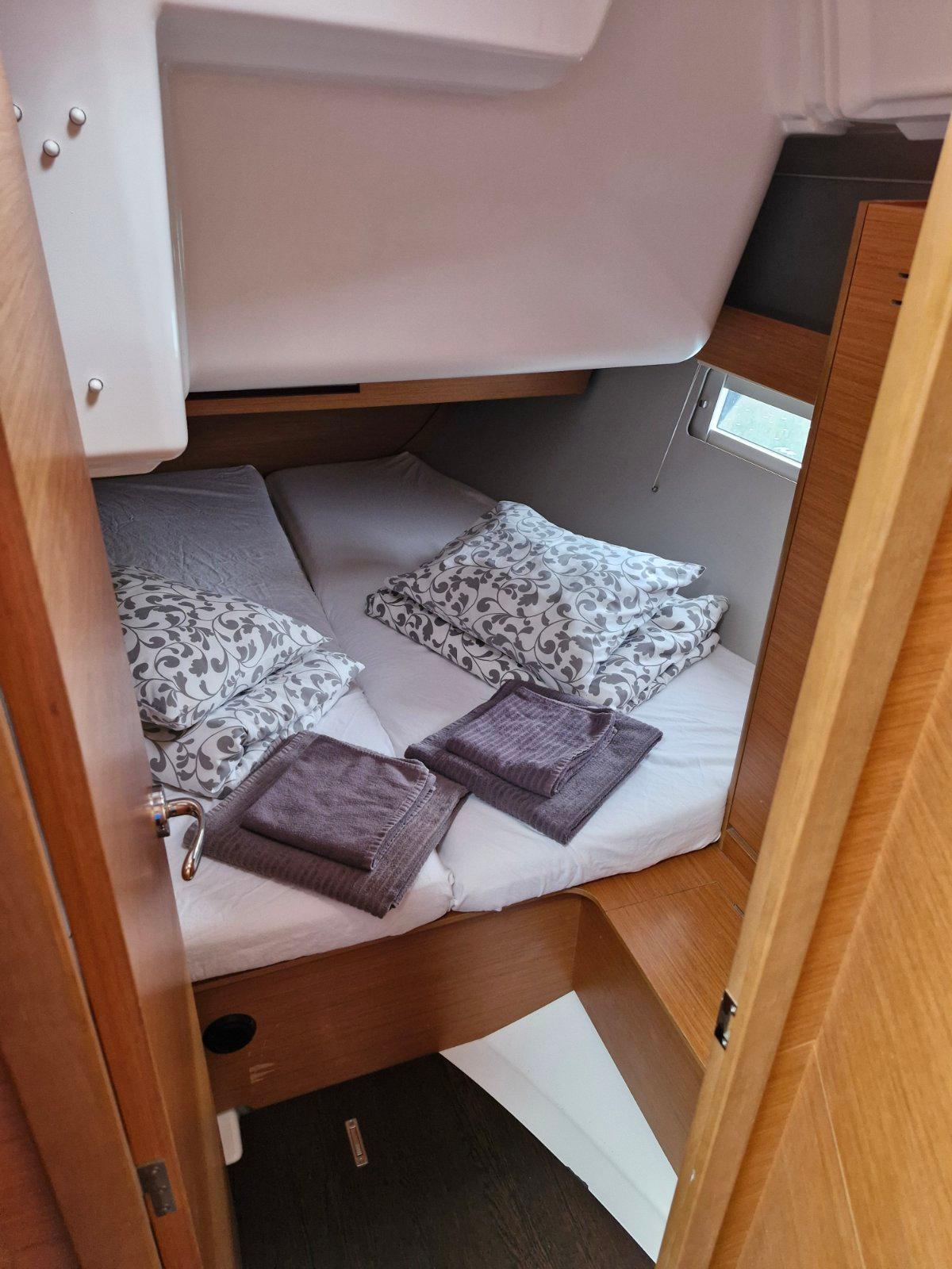 Dufour 390, picture 14