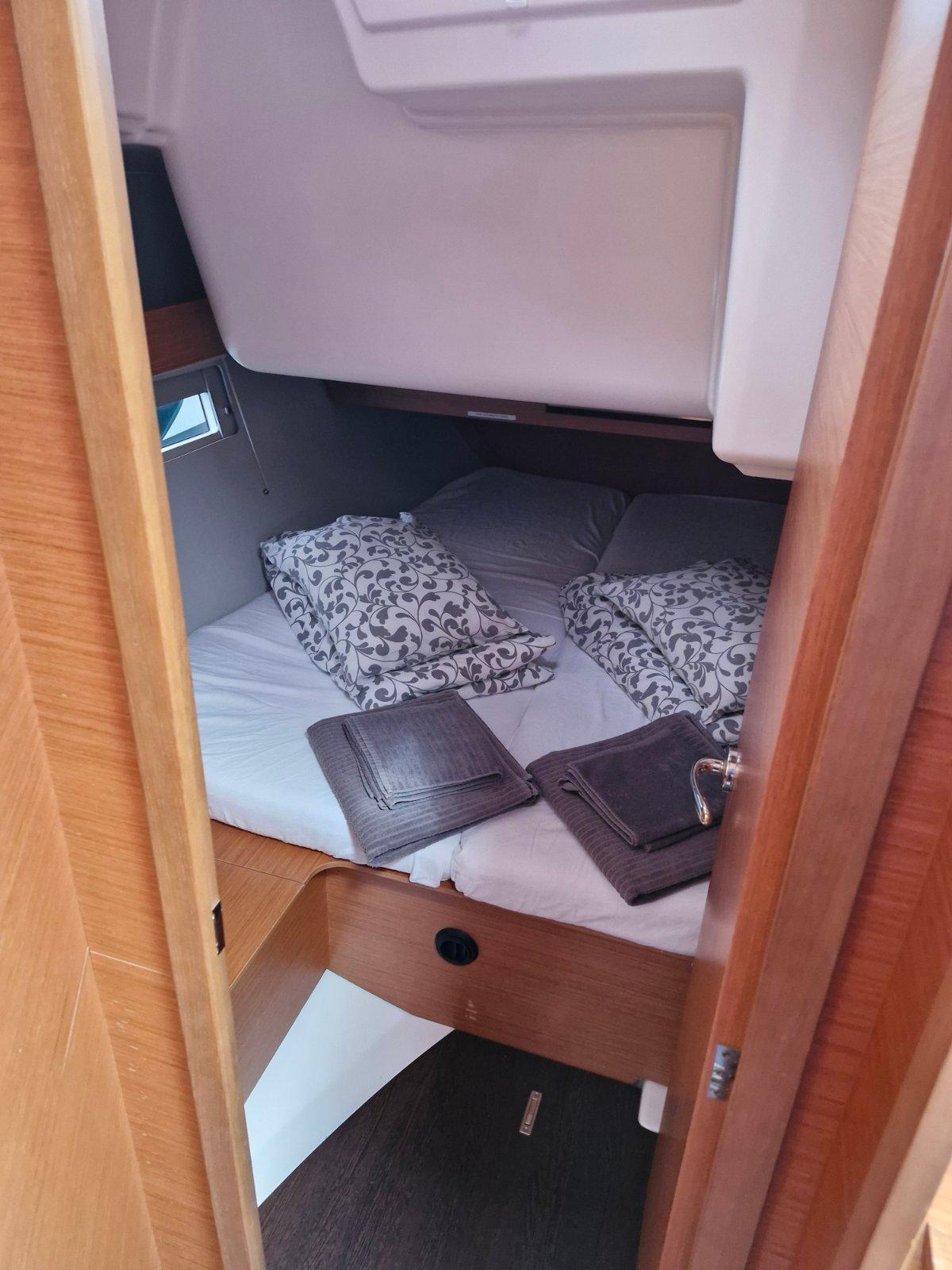 Dufour 390, picture 13