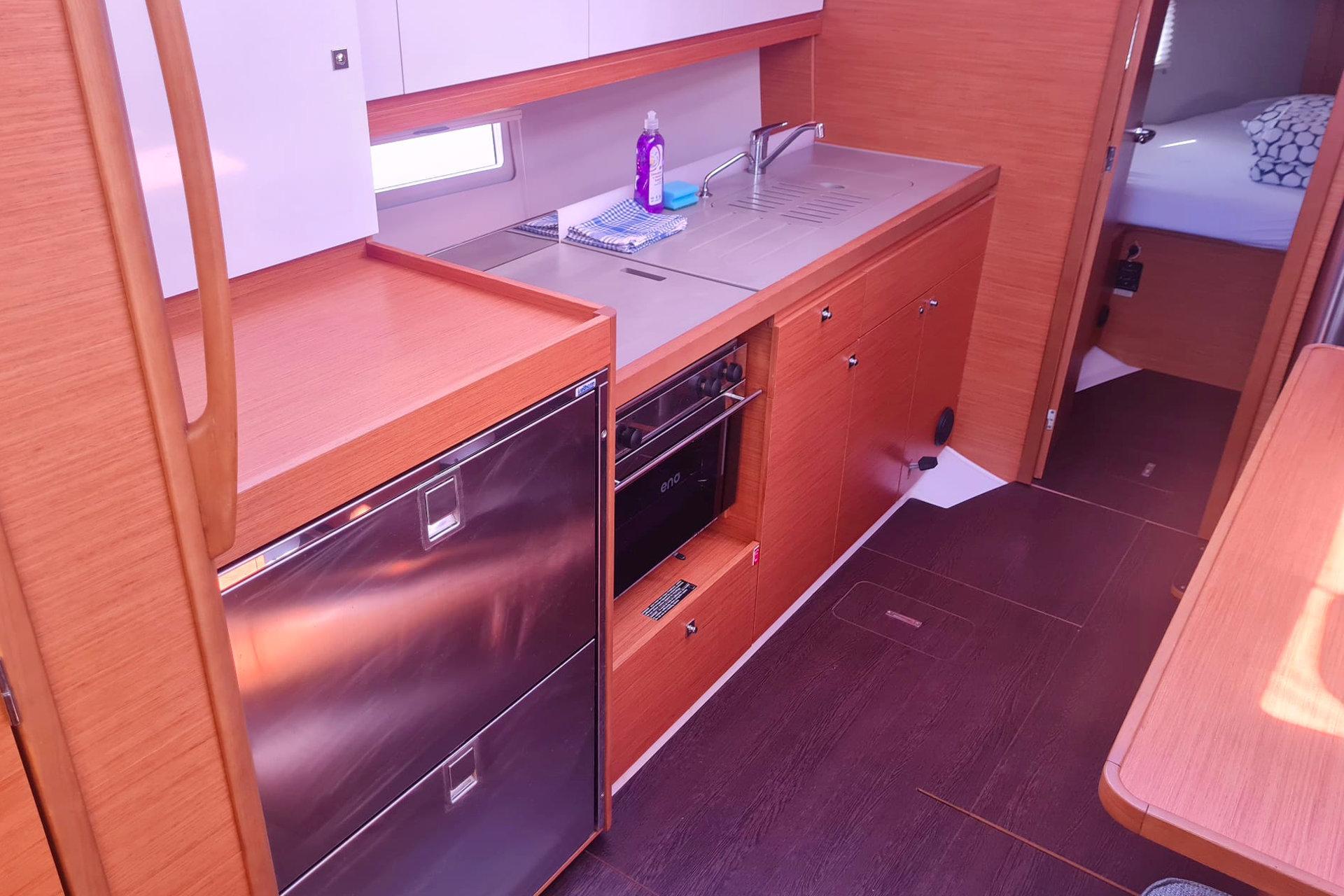 Dufour 390, picture 10