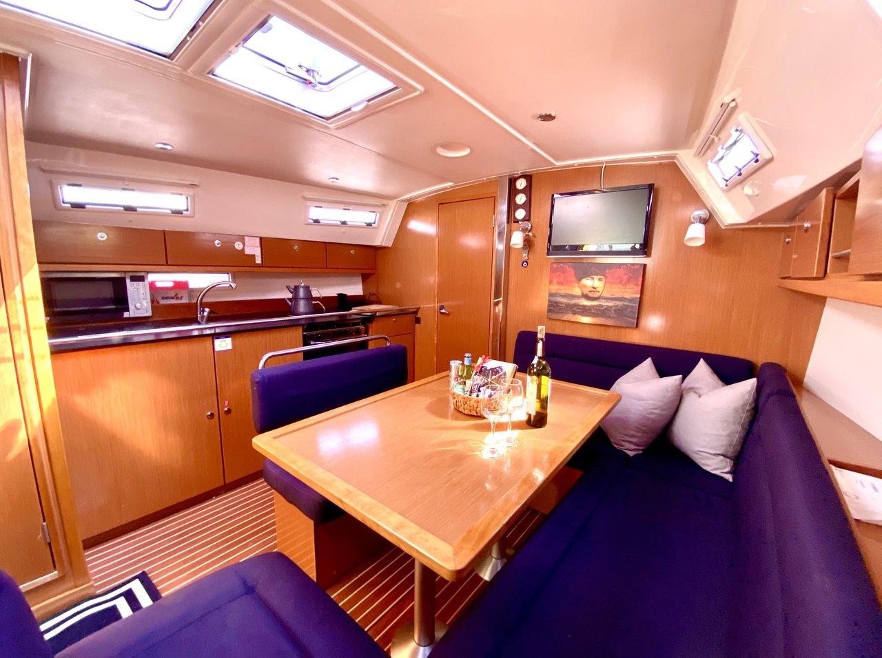 Bavaria Cruiser 40, picture 4