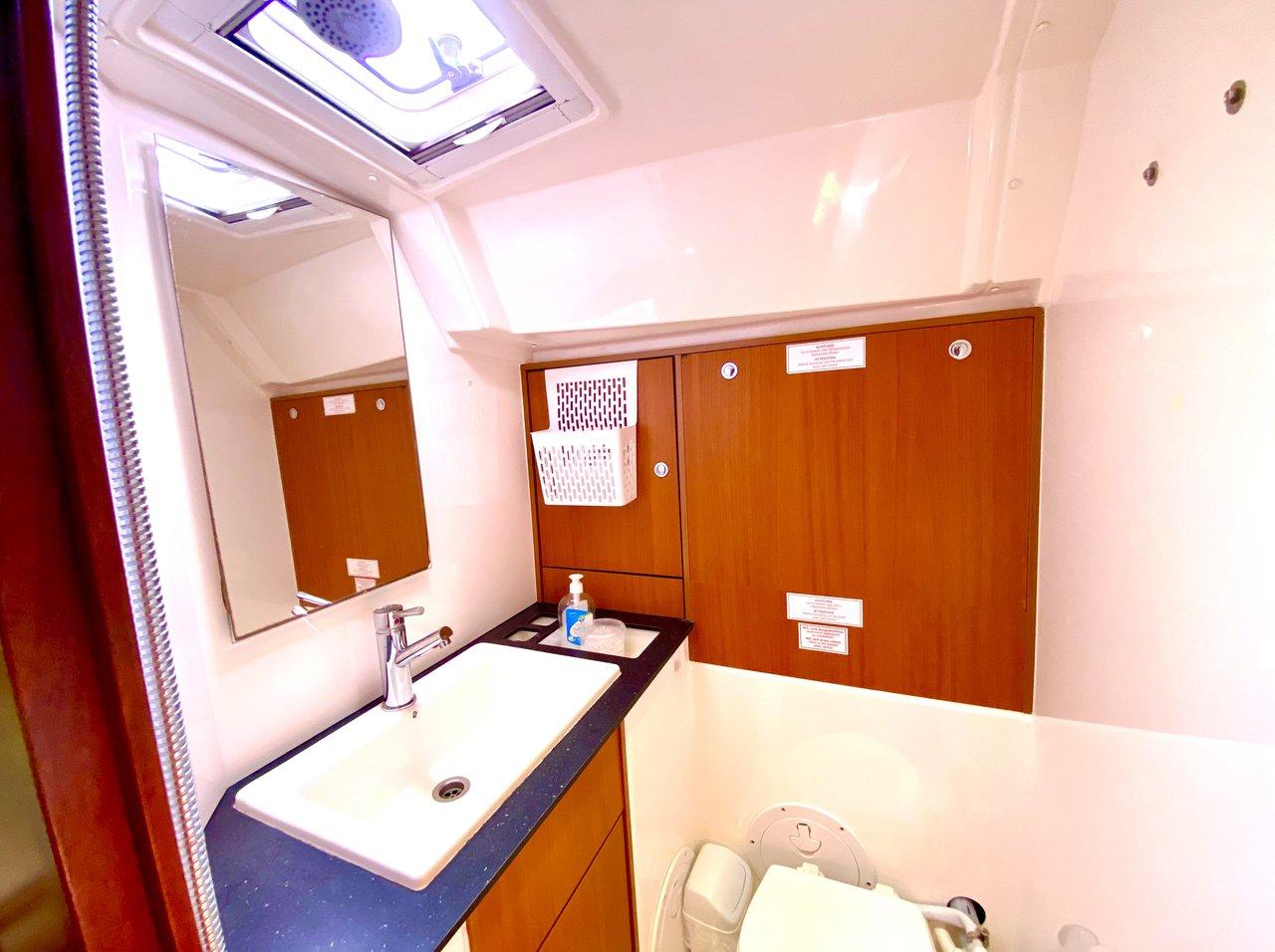 Bavaria Cruiser 40, picture 6