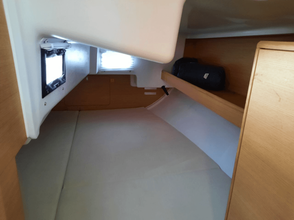 Elan E4 - 2 cab., picture 18