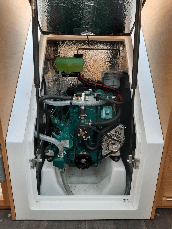 Elan E4 - 2 cab., picture 7