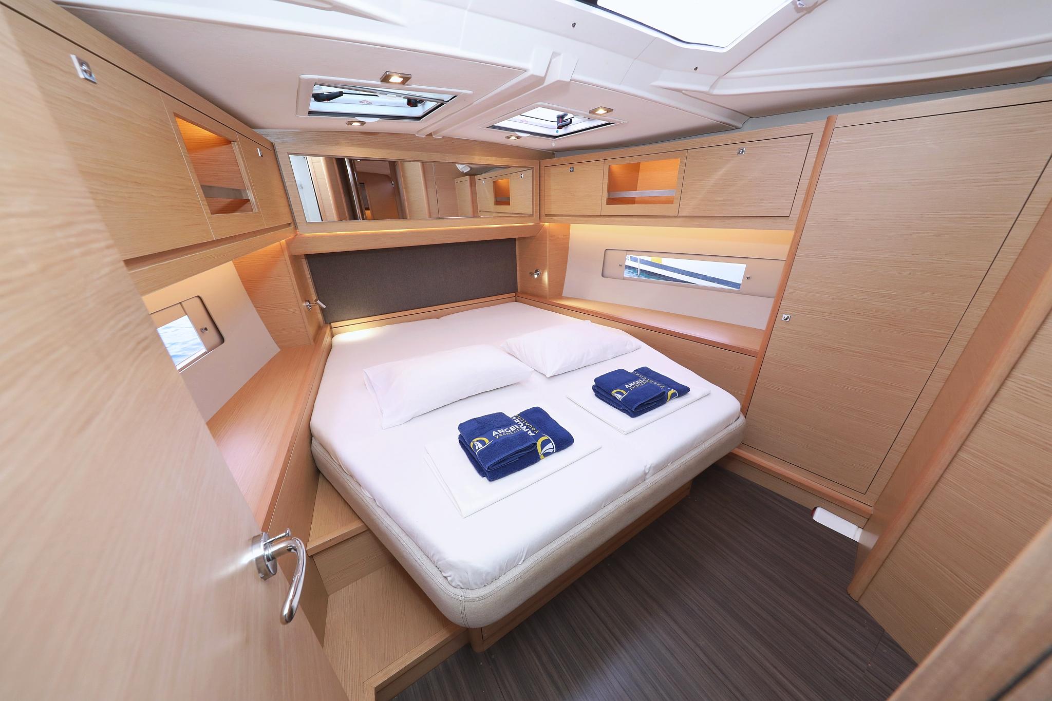 Dufour 470 - 3 cab., picture 23